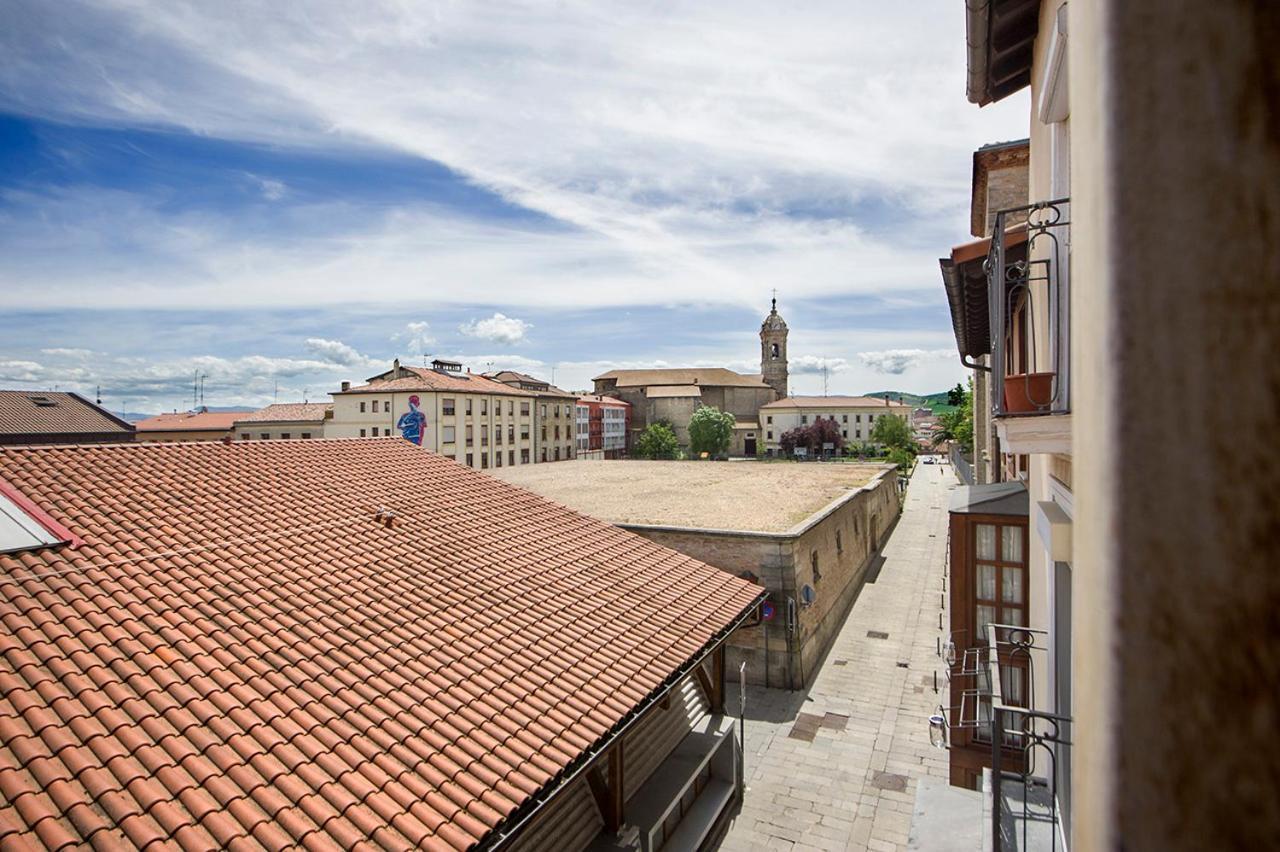 La Casa De Santa Maria Estudios Vitoria-Gasteiz Exterior photo